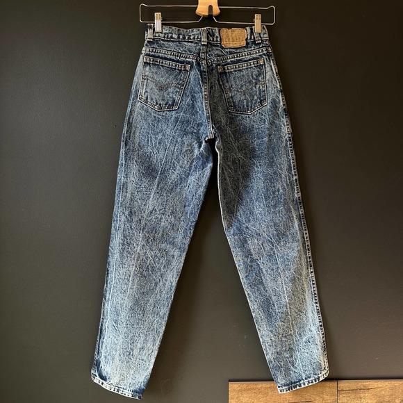 Levi's Vintage 80s Acid Wash Student High Rise Tapered Leg - Picture 3 of 10